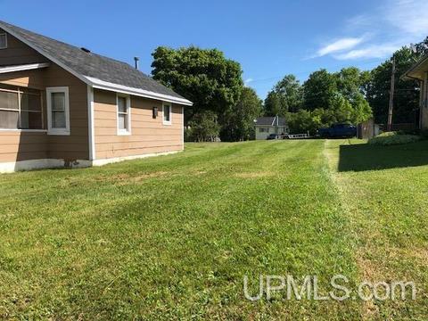 628 E Broad St, L'anse, MI 49946 photo 3
