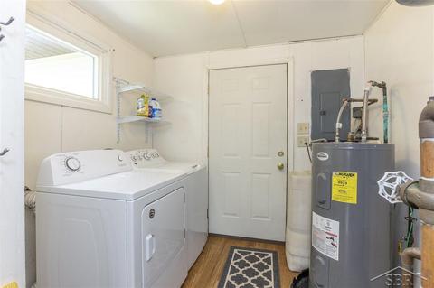 399 E Perkins St, Merrill, MI 48637 photo 17