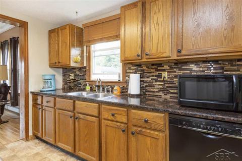 399 E Perkins St, Merrill, MI 48637 photo 5