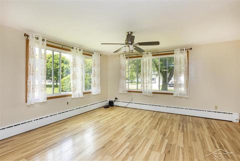 399 E Perkins St, Merrill, MI 48637 photo 3