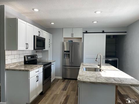 654 King St, Temperance, MI 48182 photo 7