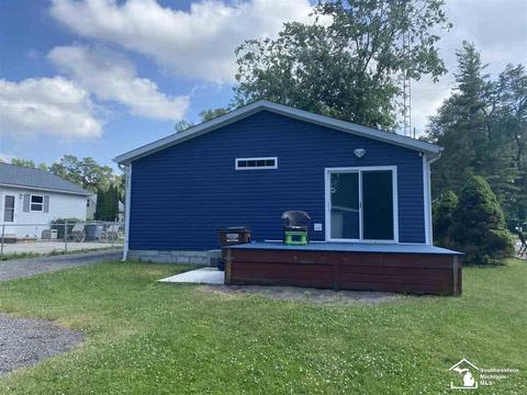 654 King St, Temperance, MI 48182 photo 2