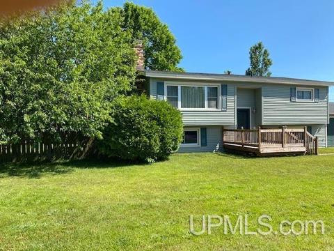 1770 S Rose St, Ishpeming, MI 49849 photo 4