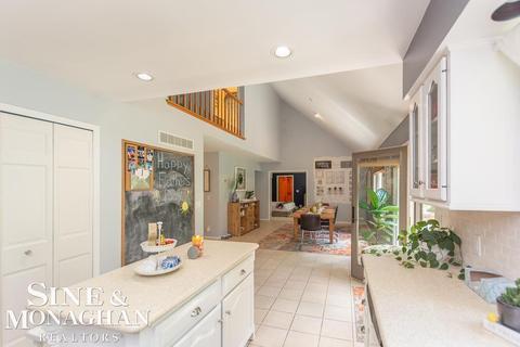 619 Turnberry, Saint Clair, MI 48079 photo 10