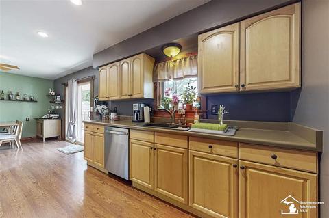 167 Donnalee Dr, Monroe, MI 48162 photo 11