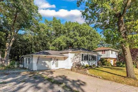 2471 Old Kawkawlin Rd, Kawkawlin, MI 48631 photo 2