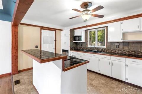 2471 Old Kawkawlin Rd, Kawkawlin, MI 48631 photo 10