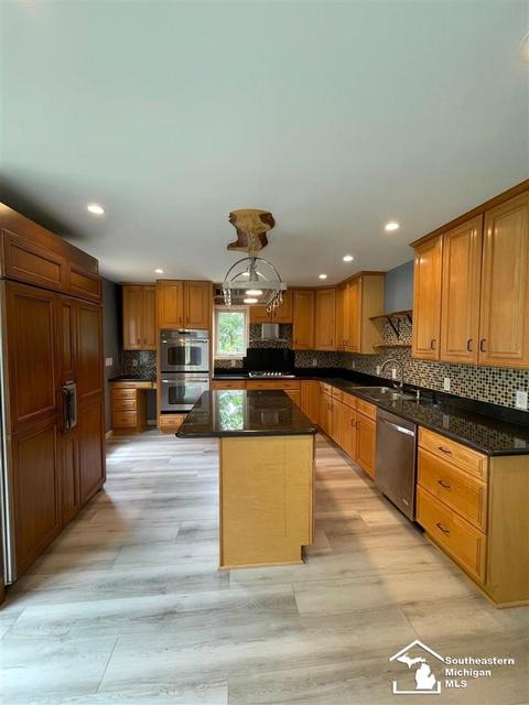 115 E Grv, Parma, MI 49269 photo 11