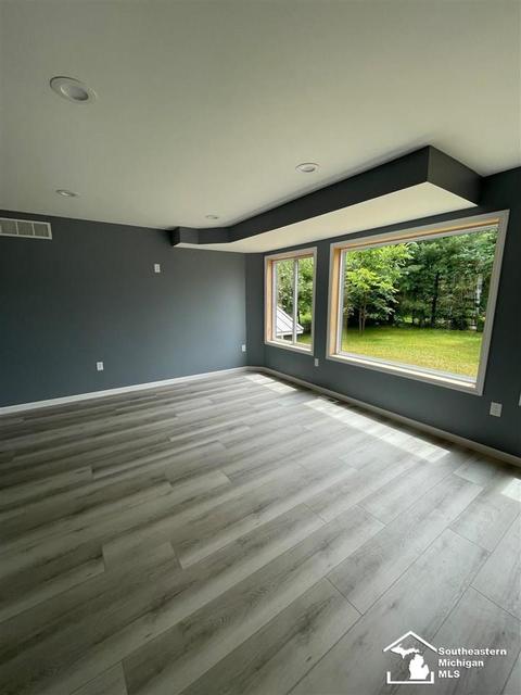 115 E Grv, Parma, MI 49269 photo 14