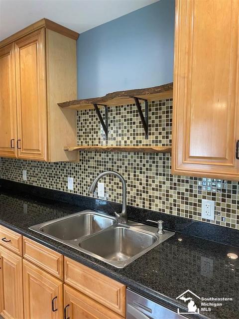 115 E Grv, Parma, MI 49269 photo 7