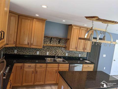 115 E Grv, Parma, MI 49269 photo 8