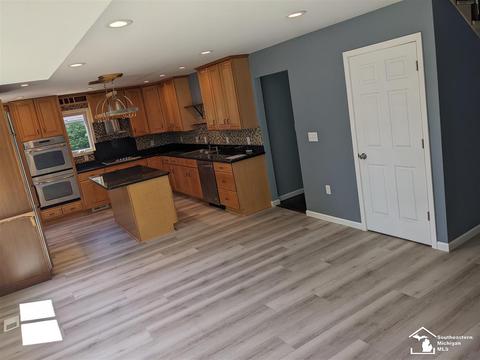 115 E Grv, Parma, MI 49269 photo 16