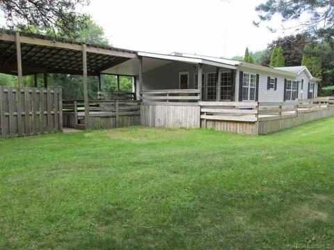 2274 Loree Rd, Applegate, MI 48401 photo 3