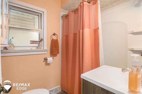 8039 E Coldwater Rd, Davison, MI 48423 photo 16