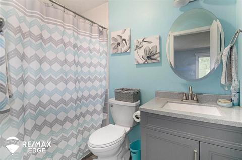 8039 E Coldwater Rd, Davison, MI 48423 photo 14