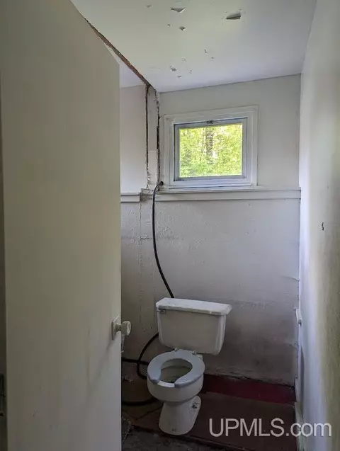 Bath - 18 Tamarack, White Pine, MI 49971 photo 2 of 2