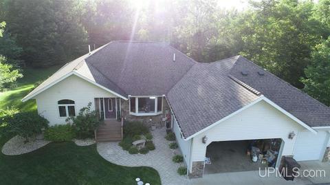 154 Lakeside, Manistique, MI 49854