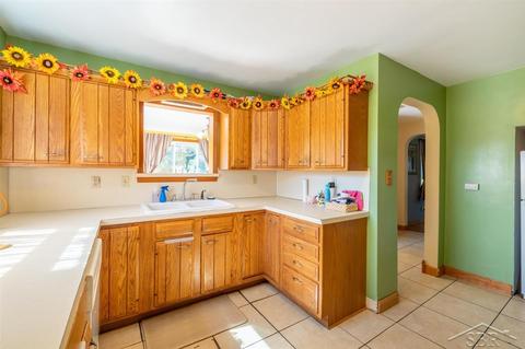 1165 E Verne, Burt, MI 48417 photo 8