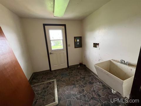 436 Tobin, Crystal Falls, MI 49920 photo 6