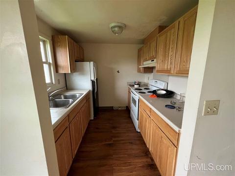 436 Tobin, Crystal Falls, MI 49920 photo 2