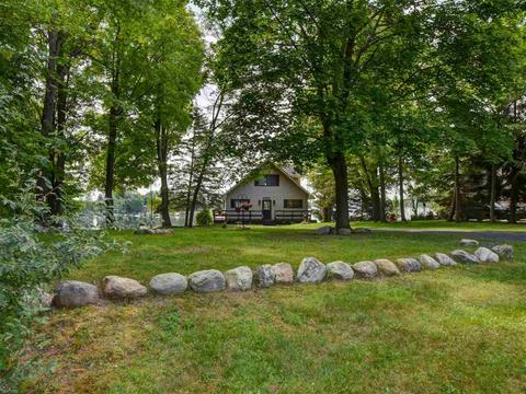5116 Islanders Way, Gladwin, MI 48624 photo 3