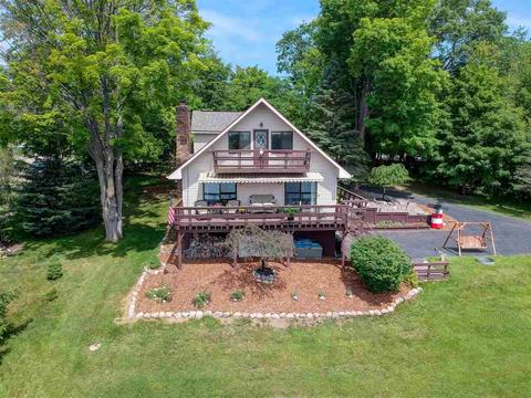 5116 Islanders Way, Gladwin, MI 48624 photo 1