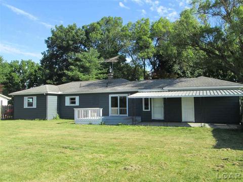 1801 E Carleton, Adrian, MI 49221 photo 2