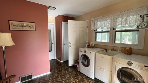 1650 S Smith, Owosso, MI 48867 photo 32