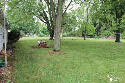 165 Ruff Dr, Monroe, MI 48162 photo 9