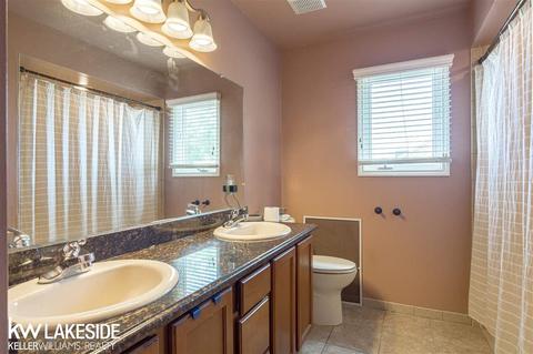 19332 Hudson River Dr, Macomb, MI 48044 photo 40