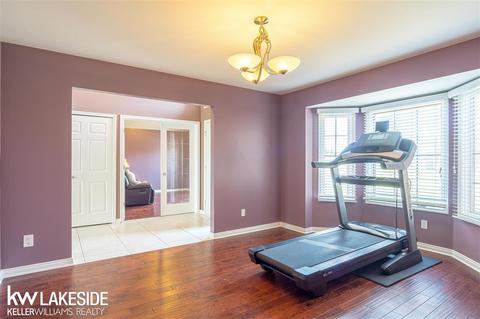 19332 Hudson River Dr, Macomb, MI 48044 photo 15