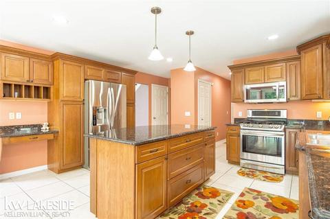 19332 Hudson River Dr, Macomb, MI 48044 photo 26
