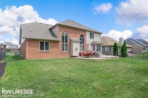 19332 Hudson River Dr, Macomb, MI 48044 photo 5