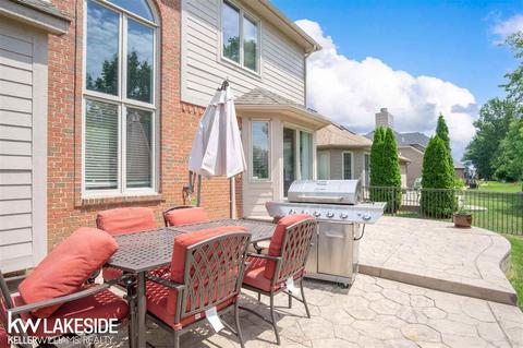 19332 Hudson River Dr, Macomb, MI 48044 photo 9