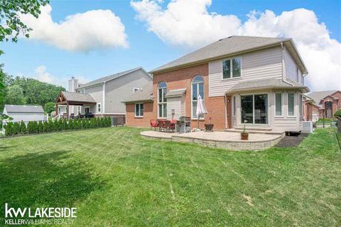 19332 Hudson River Dr, Macomb, MI 48044 photo 7