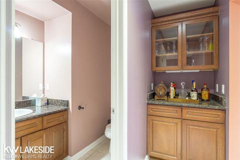 19332 Hudson River Dr, Macomb, MI 48044 photo 16