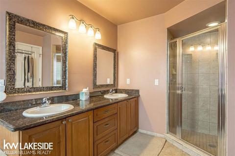 19332 Hudson River Dr, Macomb, MI 48044 photo 35