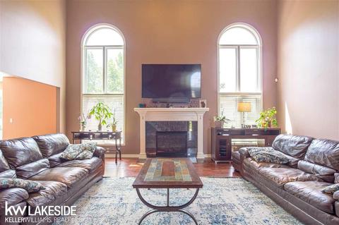 19332 Hudson River Dr, Macomb, MI 48044 photo 19
