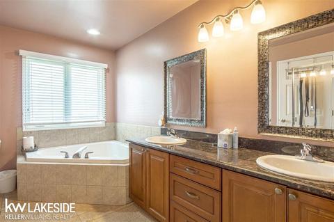 19332 Hudson River Dr, Macomb, MI 48044 photo 36