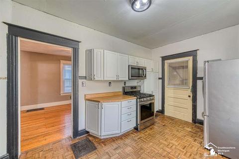 633 Laplaisance, Monroe, MI 48161 photo 11