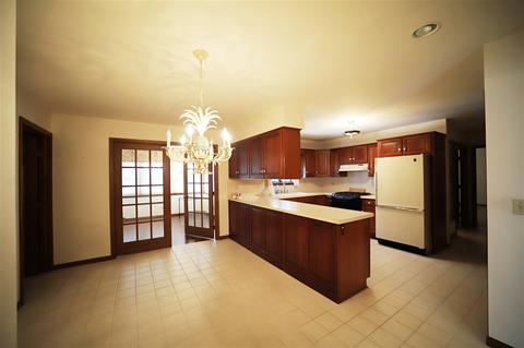 6462 Flagstone Ct, Flushing, MI 48433 photo 9
