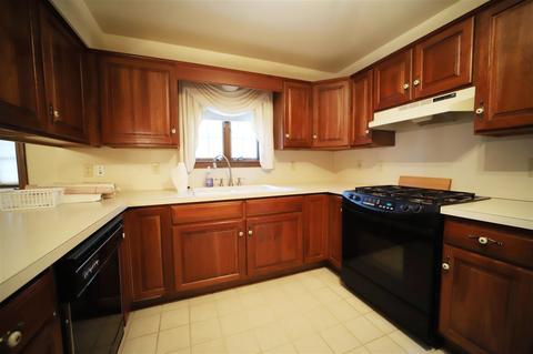 6462 Flagstone Ct, Flushing, MI 48433 photo 12