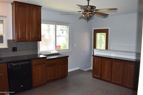 18227 E 13 Mile Rd, Fraser, MI 48026 photo 4