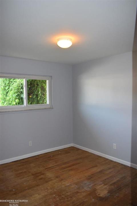 18227 E 13 Mile Rd, Fraser, MI 48026 photo 11