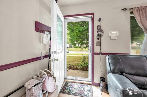 28429 Greenview St, Romulus, MI 48174 photo 6