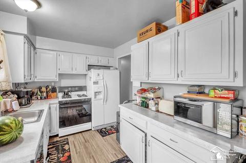 28429 Greenview St, Romulus, MI 48174 photo 13