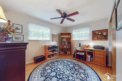 7556 Seneca Trl, Temperance, MI 48182 photo 11