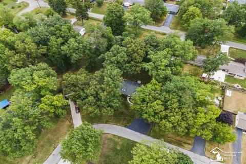 7556 Seneca Trl, Temperance, MI 48182 photo 35