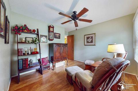 7556 Seneca Trl, Temperance, MI 48182 photo 9