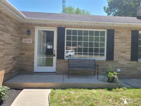 1215 Mapleway, Temperance, MI 48182 photo 2